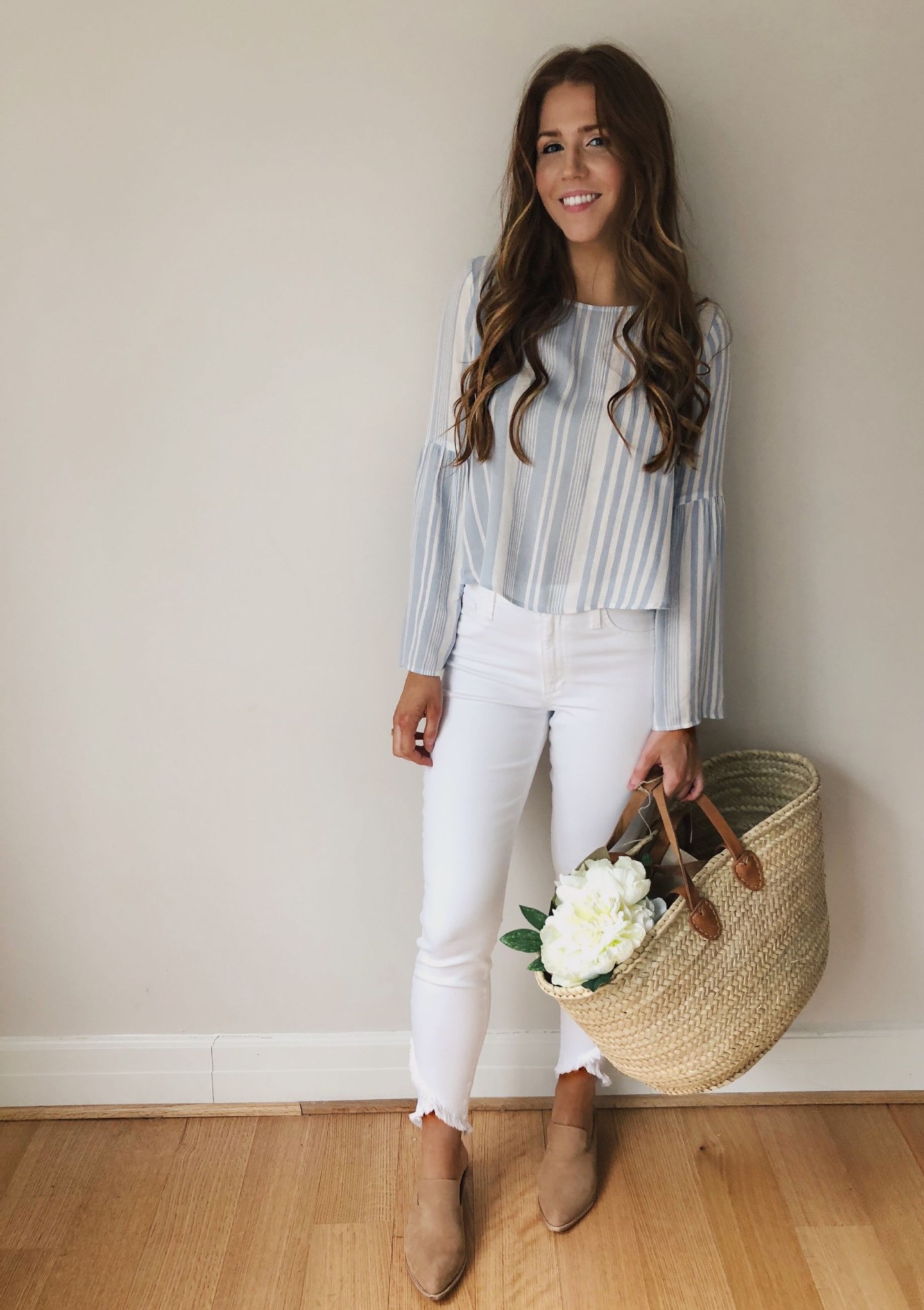 Shop The DC Darlings favorite looks for Spring South Moon Under! View the clothing, shoes, and accessories we purchased from a variety of brands. 