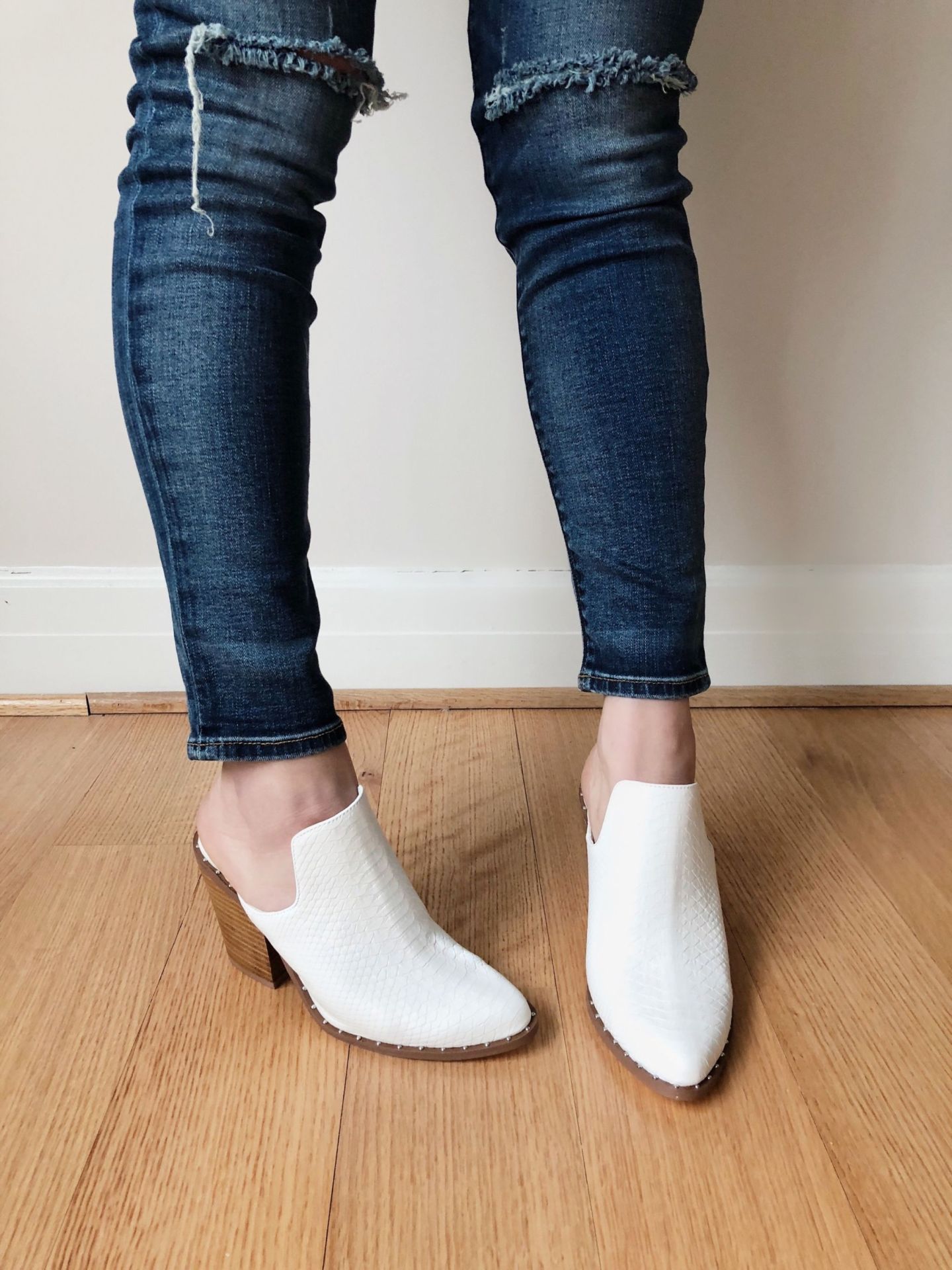 Shop The DC Darlings favorite looks for Spring South Moon Under! View the clothing, shoes, and accessories we purchased from a variety of brands. 