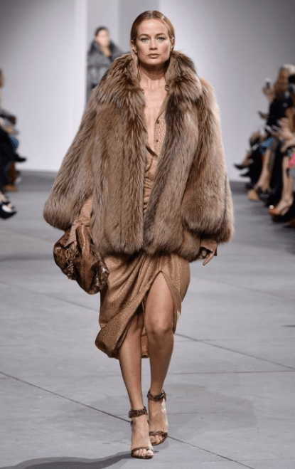 Want to rock NYFW trends this fall? The DC Darlings rounded up some of our favorite NYFW trends that transform these off the runway looks to ready to wear!