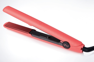 Is your hair dry & damaged? We are spilling our hair secrets to strengthen & lengthen your 'do. Read our tips and professional stylist Ashley Seal's tricks!