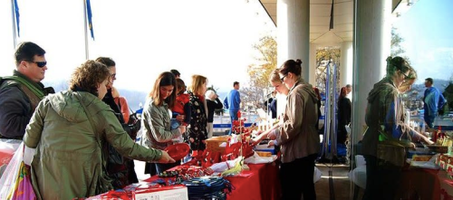Washington, DC during the holiday season is the epitome of a winter wonderland! Read The DC Darlings guide to DC in December!